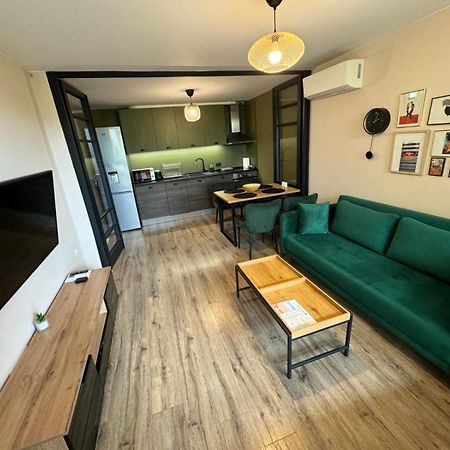 Lovely 1 Bedroom Apartment In The Heart Of Varna Ngoại thất bức ảnh