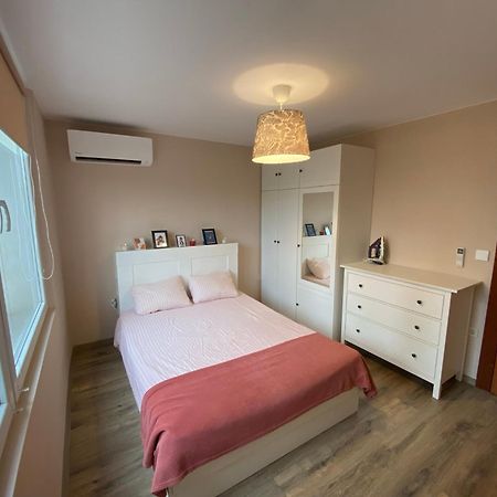 Lovely 1 Bedroom Apartment In The Heart Of Varna Ngoại thất bức ảnh