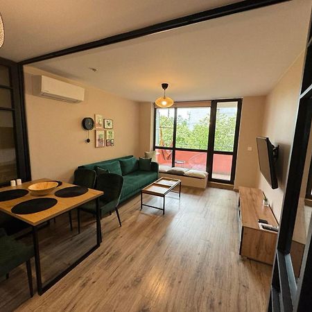 Lovely 1 Bedroom Apartment In The Heart Of Varna Ngoại thất bức ảnh