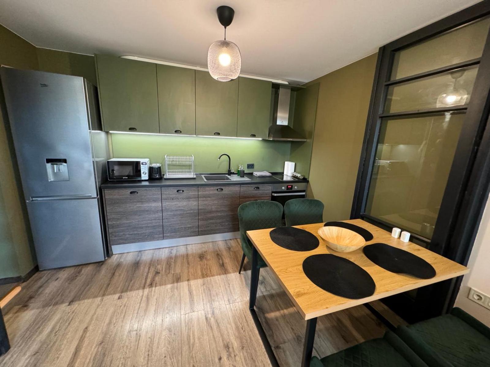 Lovely 1 Bedroom Apartment In The Heart Of Varna Ngoại thất bức ảnh
